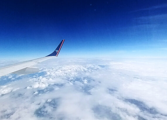 fotografia de suzana martins registro feito durante o voo sao paulo porto seguro em dezembro de 2022 nuvens a enfeitar a estratosfera